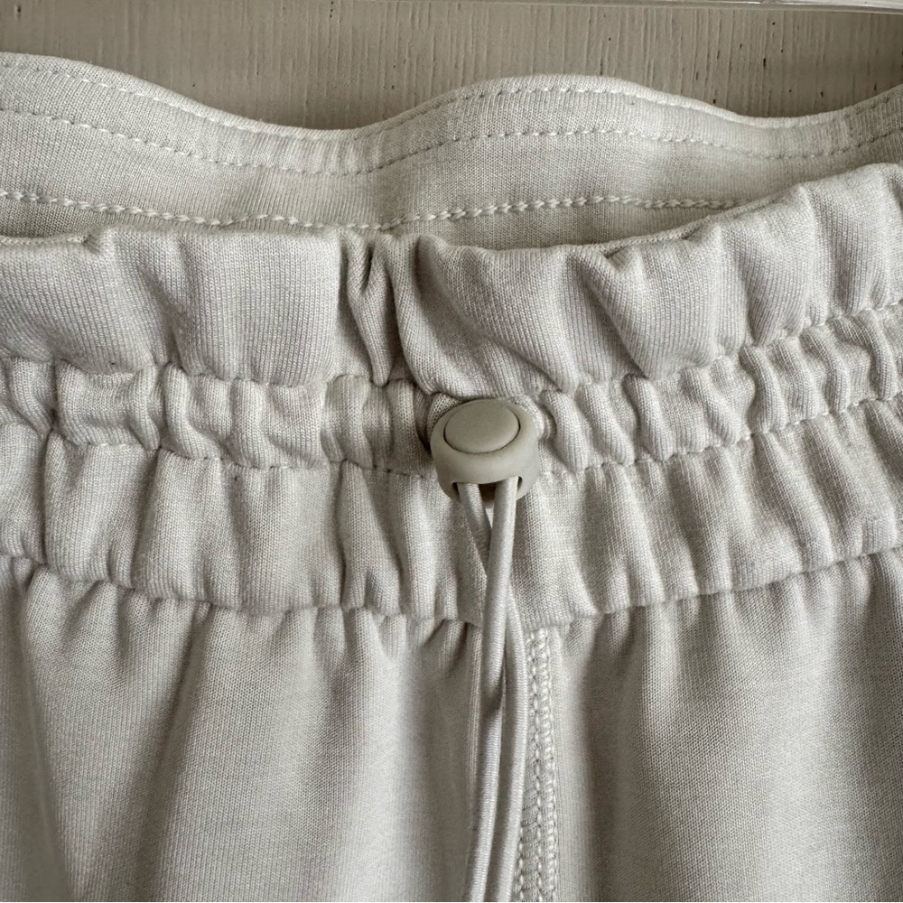 Lululemon Softstreame High Rise Pants in Bone - Picture 5 of 10